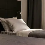 Rooms4u Hotel 4*