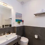 Hotel Rooms4u