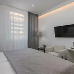 Rooms4u Hotel