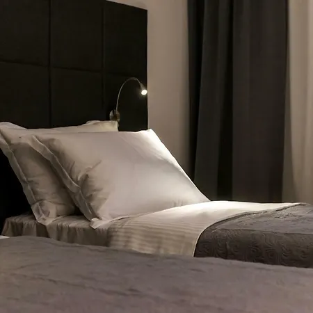Rooms4u Hotel 4*
