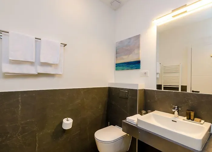 Rooms4u Hotel 4*