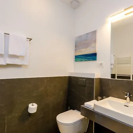 Rooms4u Ξενοδοχείο 4*