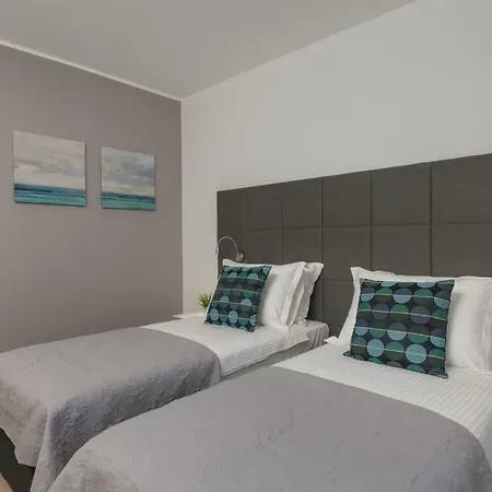 Ξενοδοχείο Rooms4u 4*